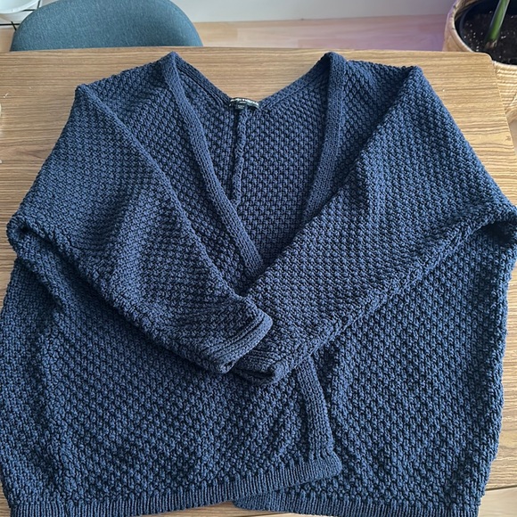 Brandy Melville Sweaters - Brandy Melville slouchy sweater